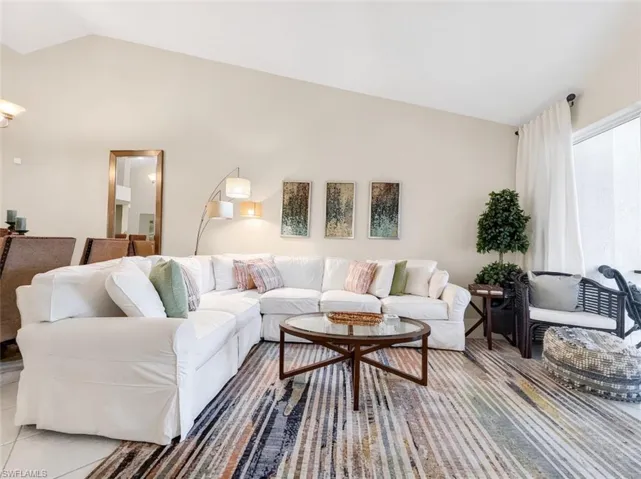8175 Celeste Dr 1230, Naples, Florida 34113