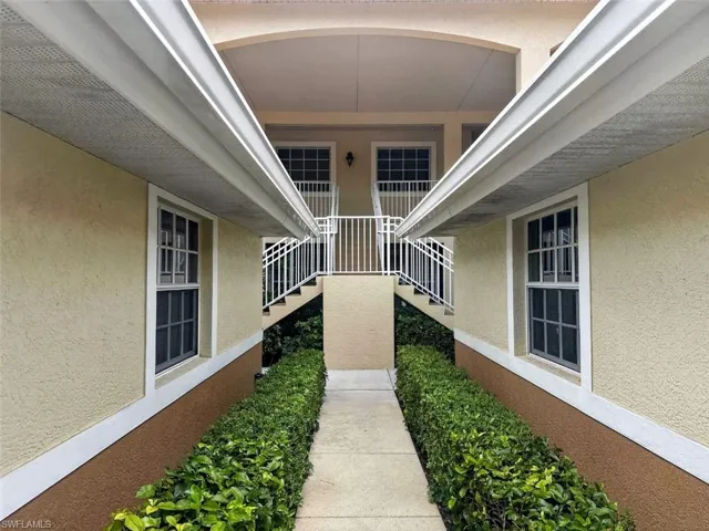 8175 Celeste Dr 1230, Naples, Florida 34113