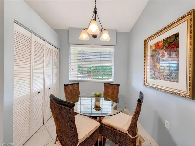 8175 Celeste Dr 1230, Naples, Florida 34113