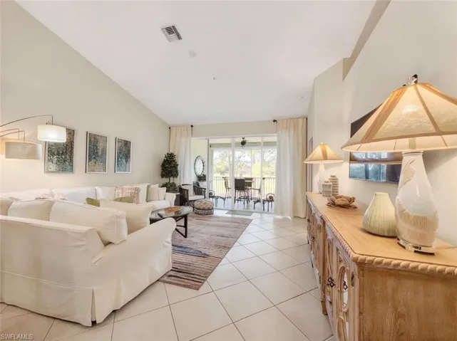 8175 Celeste Dr 1230, Naples, Florida 34113