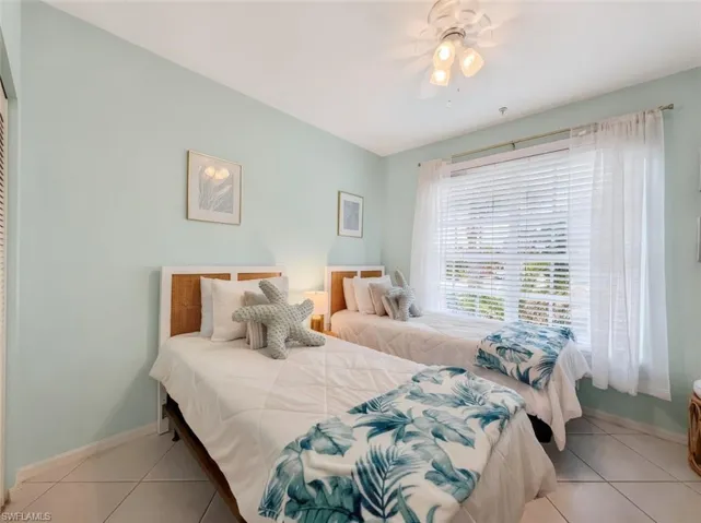 8175 Celeste Dr 1230, Naples, Florida 34113