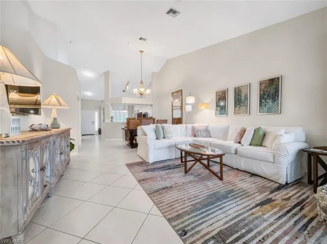 8175 Celeste Dr 1230, Naples, Florida 34113