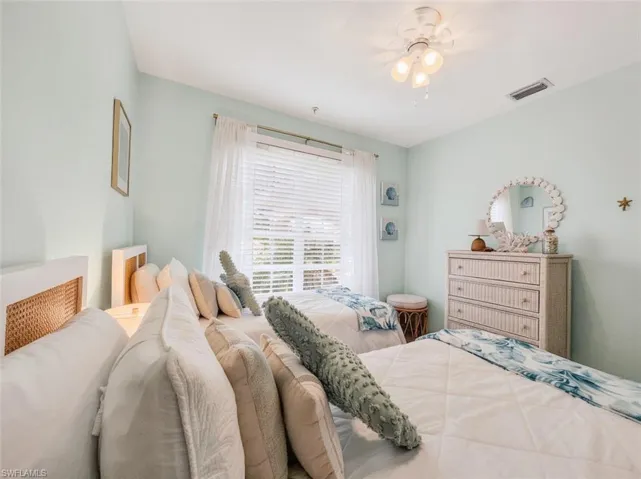 8175 Celeste Dr 1230, Naples, Florida 34113