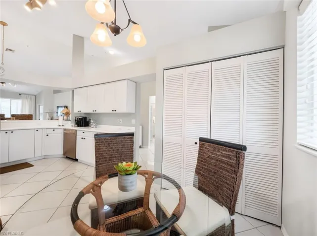 8175 Celeste Dr 1230, Naples, Florida 34113