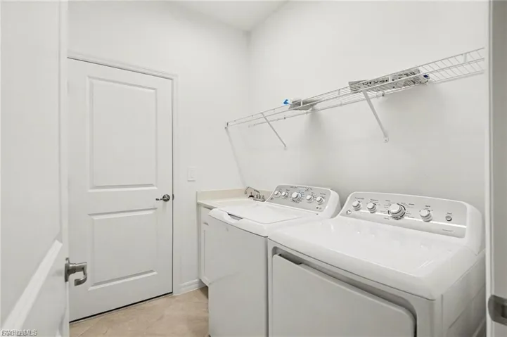 18850  River Burst  CT, North Fort Myers, FL 33917