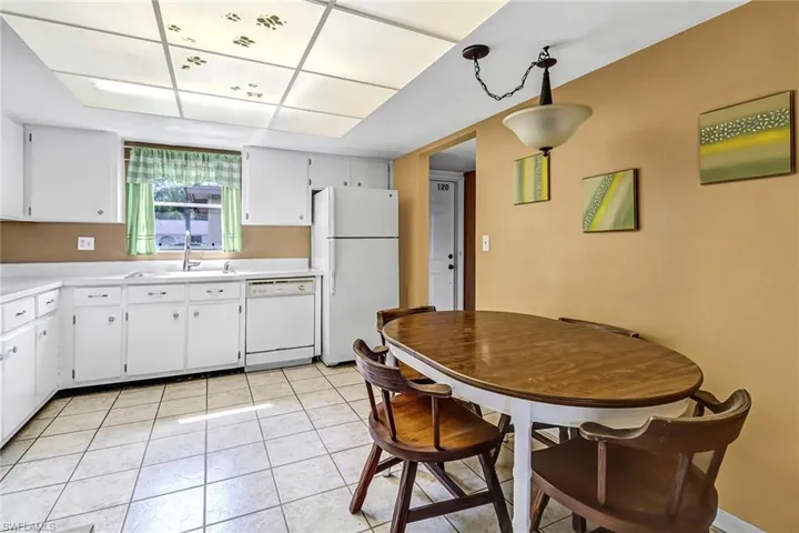 5917  Littlestone  CT, North Fort Myers, FL 33903