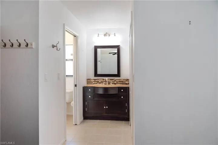 212 SW 22nd  PL, Cape Coral, FL 33991
