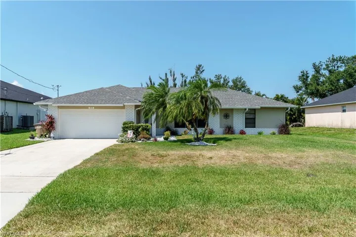 212 SW 22nd  PL, Cape Coral, FL 33991