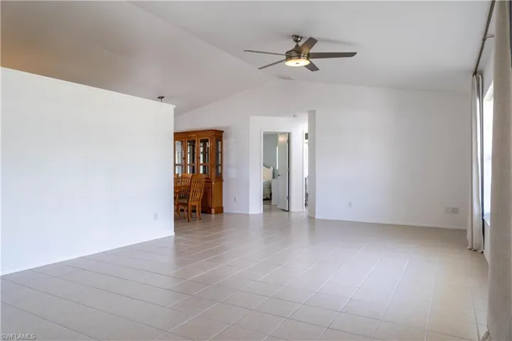212 SW 22nd  PL, Cape Coral, FL 33991
