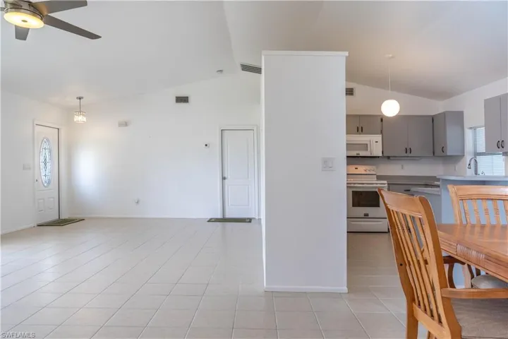 212 SW 22nd  PL, Cape Coral, FL 33991