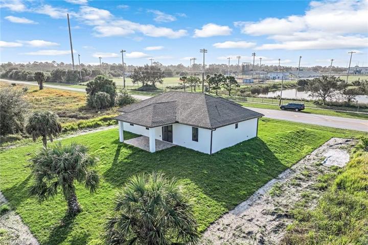 821  Milwaukee  BLVD, LEHIGH ACRES, FL 33974