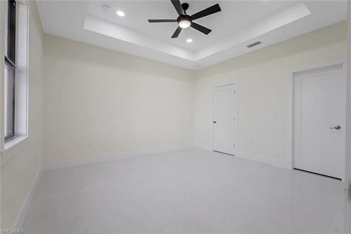 821  Milwaukee  BLVD, LEHIGH ACRES, FL 33974