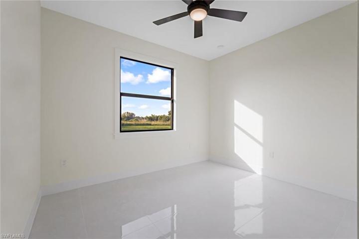 821  Milwaukee  BLVD, LEHIGH ACRES, FL 33974