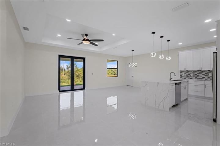 821  Milwaukee  BLVD, LEHIGH ACRES, FL 33974