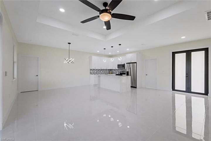 821  Milwaukee  BLVD, LEHIGH ACRES, FL 33974
