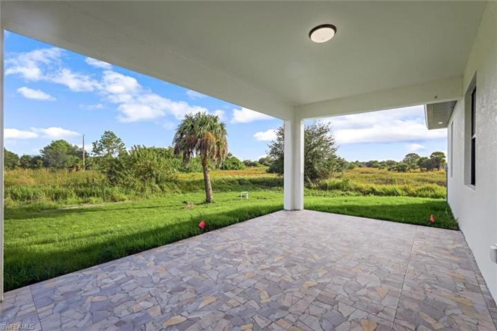 821  Milwaukee  BLVD, LEHIGH ACRES, FL 33974