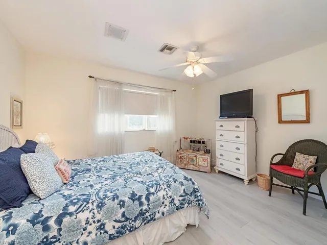 418 Meadowlark Ln # 418, Naples Fl 34105