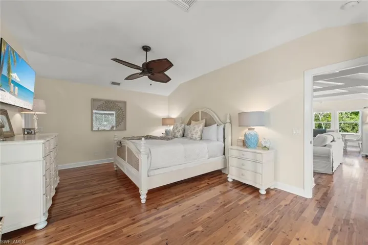 1089  Skiff  PL, Sanibel, FL 33957