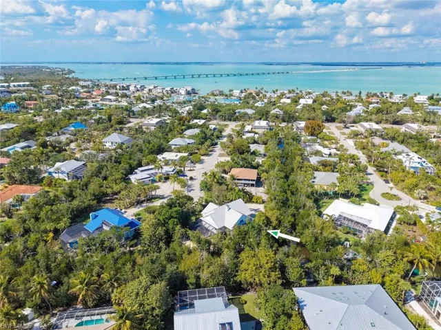 1089  Skiff  PL, Sanibel, FL 33957