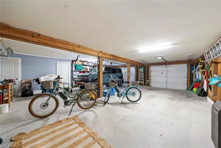 1089  Skiff  PL, Sanibel, FL 33957