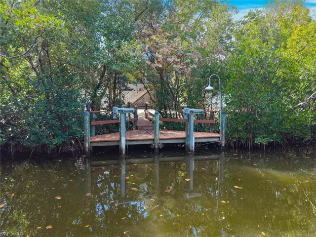 1089  Skiff  PL, Sanibel, FL 33957