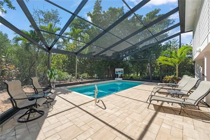 1089  Skiff  PL, Sanibel, FL 33957