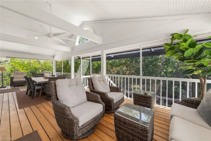 1089  Skiff  PL, Sanibel, FL 33957