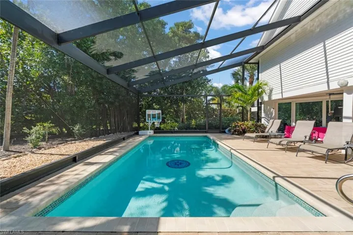 1089  Skiff  PL, Sanibel, FL 33957