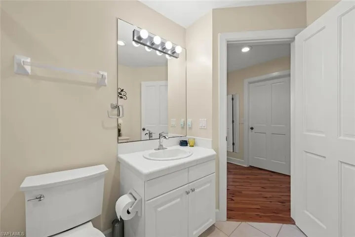 1089  Skiff  PL, Sanibel, FL 33957