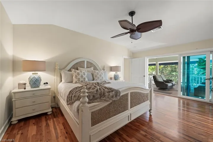 1089  Skiff  PL, Sanibel, FL 33957