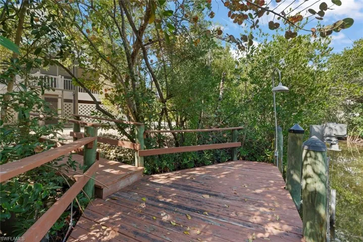 1089  Skiff  PL, Sanibel, FL 33957