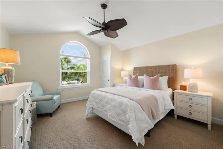 1089  Skiff  PL, Sanibel, FL 33957