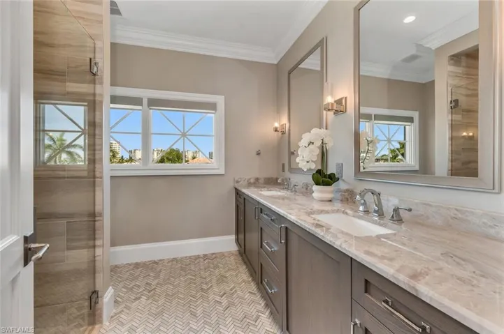Guest bath 1