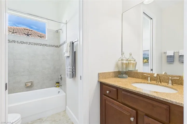 Guest bathroom #1