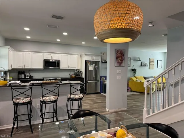 15582 Summit Place Cir 405, Naples, Florida 34119