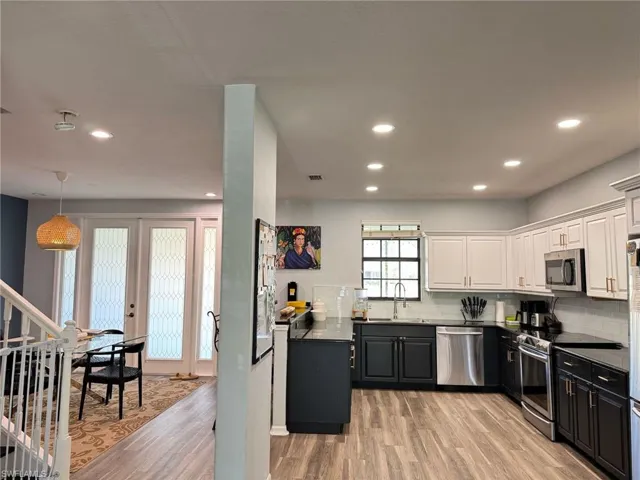 15582 Summit Place Cir 405, Naples, Florida 34119