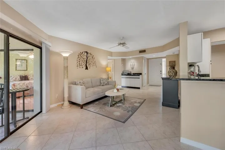 47 Bennington Dr 7, Naples, Florida 34104
