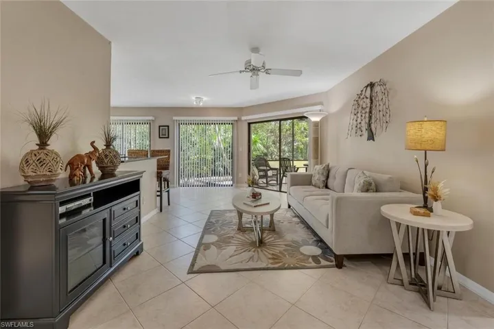 47 Bennington Dr 7, Naples, Florida 34104
