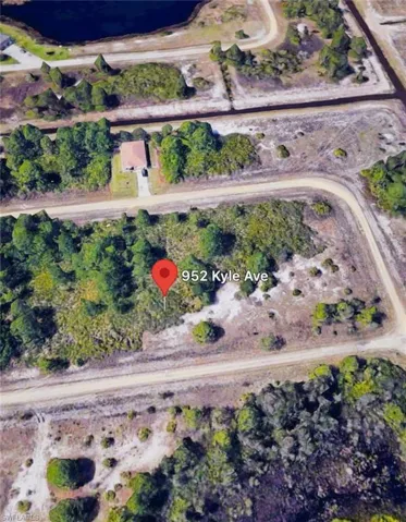 952 Kyle Ave, Lehigh Acres, Florida 33974
