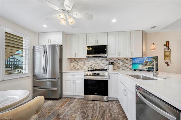 3678 Arctic CIR # 109, NAPLES FL 34112