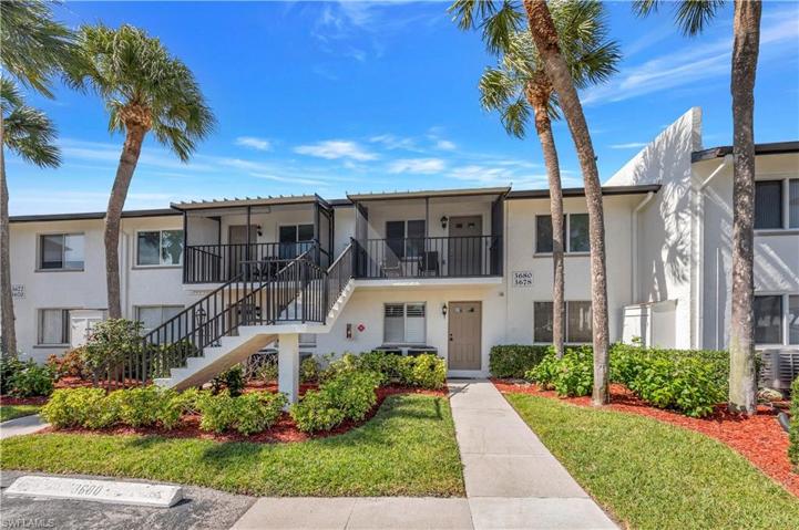 3678  Arctic  CIR, Naples, FL 34112