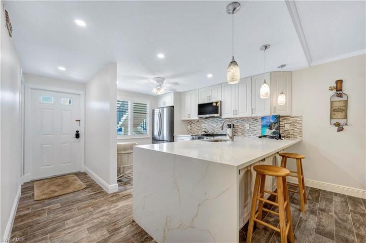 3678 Arctic CIR # 109, NAPLES FL 34112