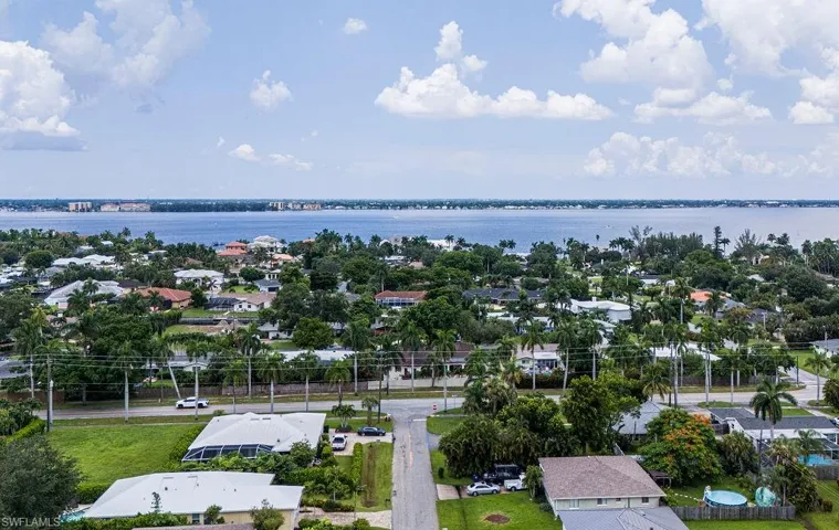 784  Sunset Vista  DR, Fort Myers, FL 33919