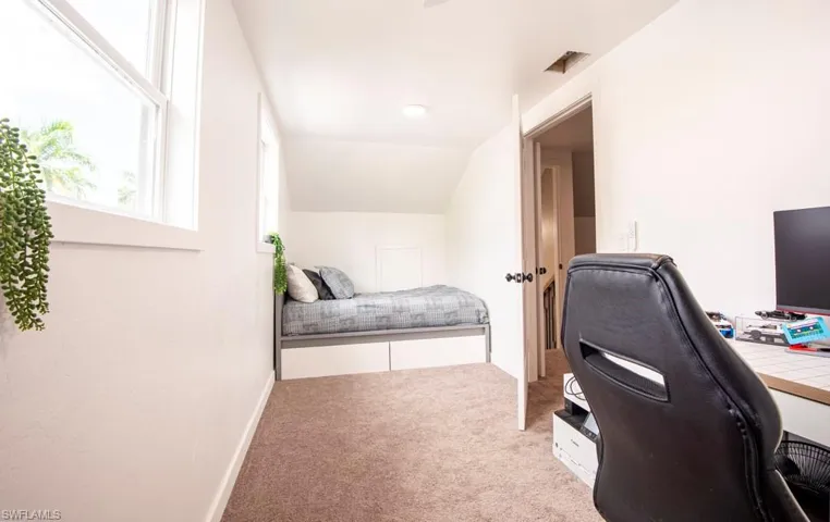 5th bedroom/office space