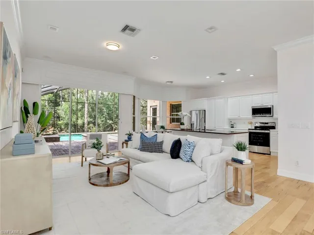 2397  Leafshine  LN, Naples, FL 34119