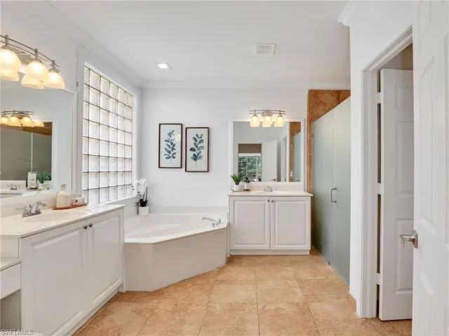 2397  Leafshine  LN, Naples, FL 34119