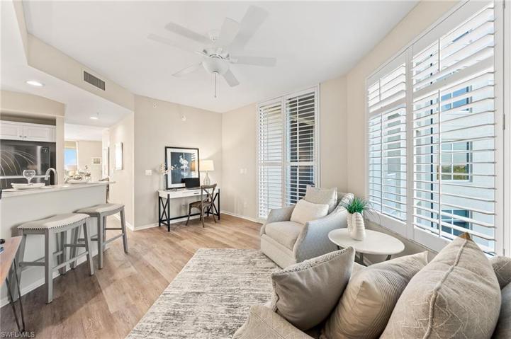 1001 Arbor Lake DR # 604, NAPLES FL 34110