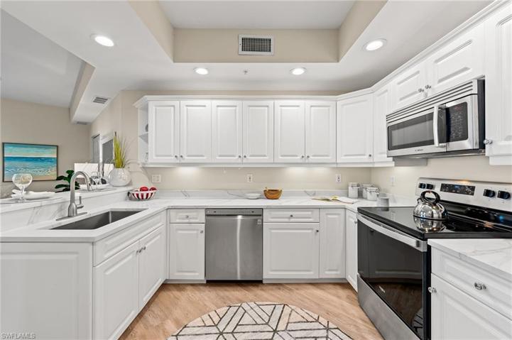 1001 Arbor Lake DR # 604, NAPLES FL 34110
