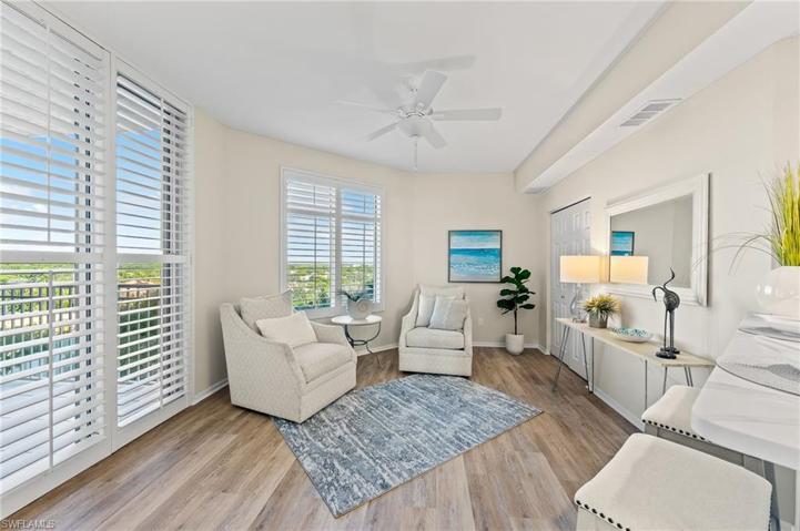 Den or Dining Rm or Hobby Room
