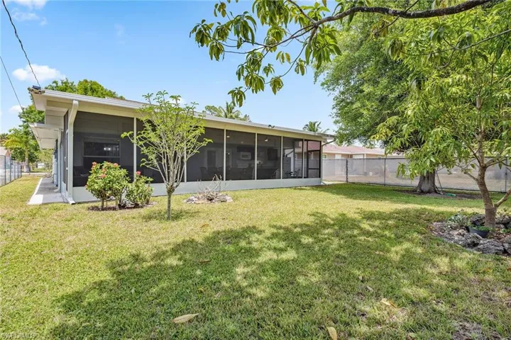 5322  Sholtz  ST, Naples, FL 34113